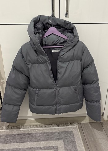 Gri Kapüşonlu Fermuarlı Kadın Mont