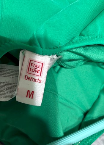 Kadın Yeşil Kolsuz Mayo - Görsel 3