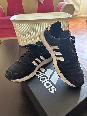 Orijinal Adidas