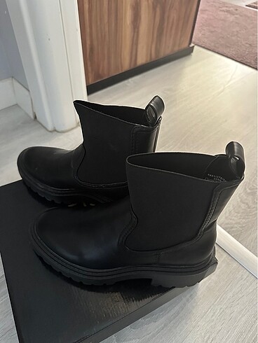 Stradivarius Siyah bot