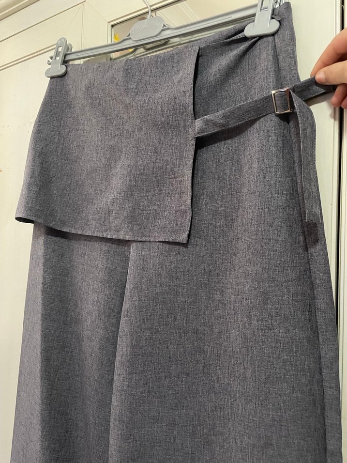 Kadın Gri Kemerli Uzun Kumaş Pantolon - Görsel 2