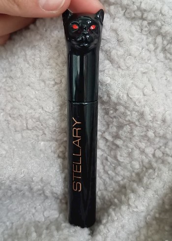 Stellary Parlak Siyah Maskara