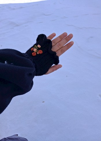 Nakışlı Siyah Örgü Eldiven - Görsel 2