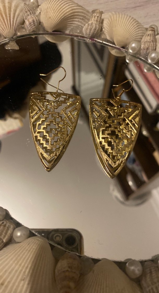 Altın Küpe - Görsel 2