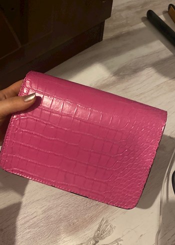 Pembe Zincir Detaylı Yılan Desenli Deri Çanta - Görsel 2