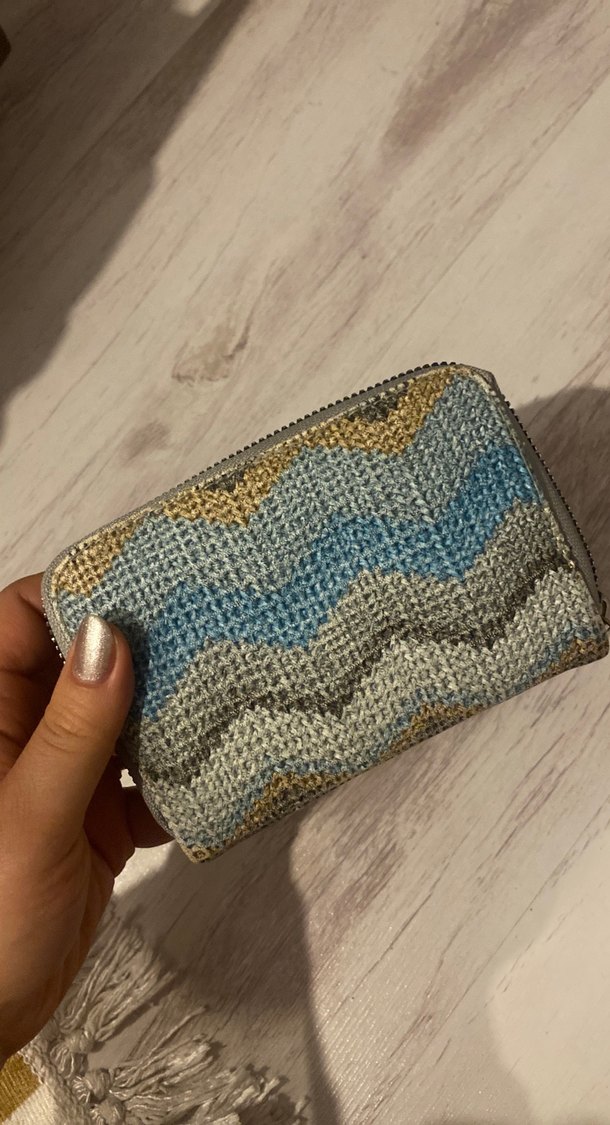 Gri Yılan Desenli Deri Fermuarlı Cüzdan - Görsel 2