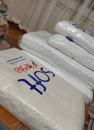 Fiesta marka saçaklı işlemelik etamin büyük havlu