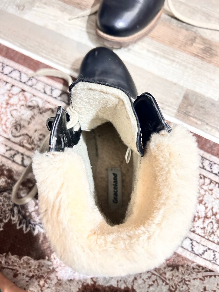 Kahverengi Deri Tüylü Bot - Görsel 5