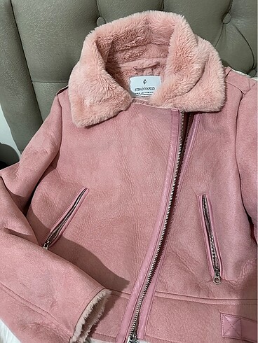 Pembe biker mont