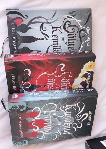 Grishaverse Üçlemesi - Leigh Bardugo
