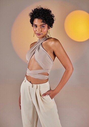 Holly lolly crop wrap top bej