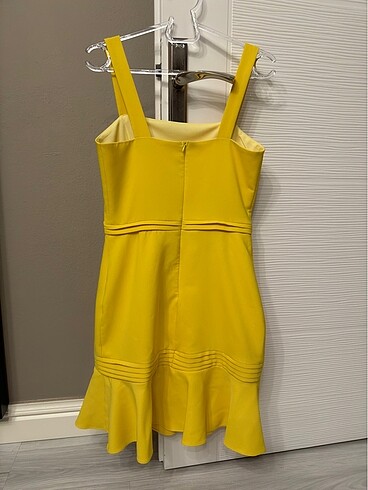 Sarı askılı elbise - Görsel 3