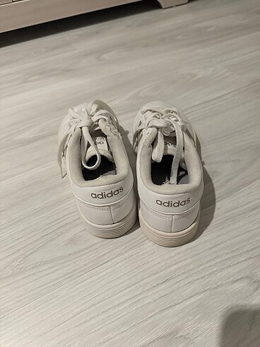 Adidas spor ayakkabı - Görsel 3