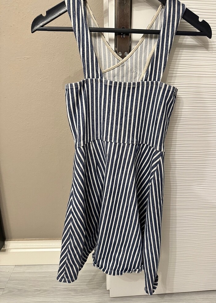 Volan etekli lacivert çizgili elbise - Görsel 3