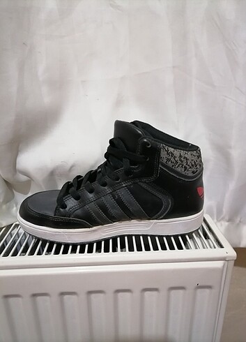36 Beden Adidas orijinal varial mid spor ayakkabı