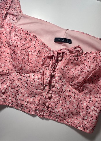 Düğmeli Pembe Çiçekli Mini Bluz