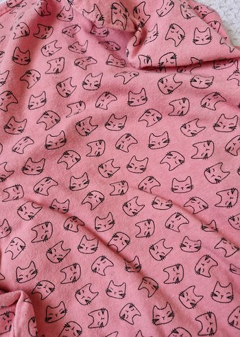 Diğer Pembe Desenli V Yaka Kısa Kollu Mini Pijama Takımı