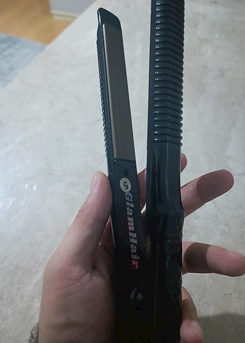 Siyah Saç Düzleştirici Yüksek Isı Ayarlı - Görsel 3