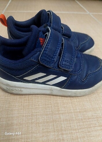 24 Beden Spor ayakkabı adidas