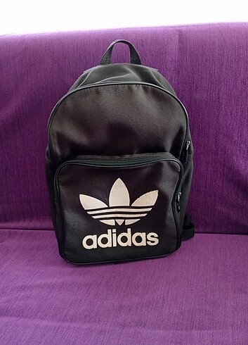 Adidas okul ve sırt çantası