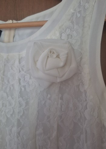 Dantel Detaylı Ekru Kolsuz Midi Elbise - Görsel 4