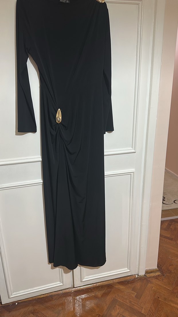 Siyah Uzun Kollu Drapeli Uzun Elbise - Görsel 5