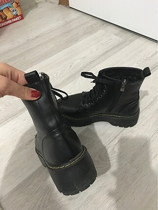 Kalın tabanlı bot