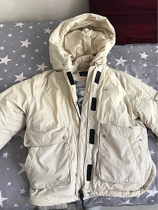 Beyaz bershka mont