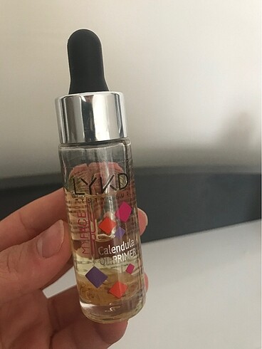 Serum makyaj bazı