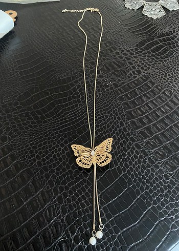Kanatlı Kelebek Detaylı Uzun Zincir Kolye - Görsel 2