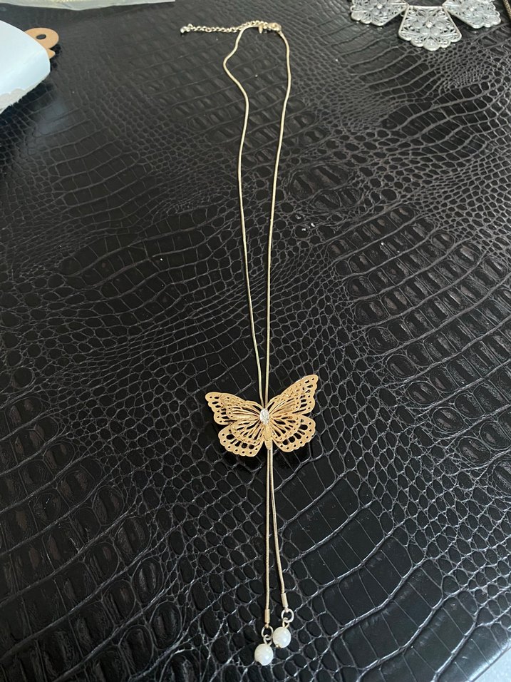 Kanatlı Kelebek Detaylı Uzun Zincir Kolye - Görsel 2