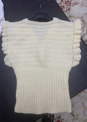 V Yaka Krem Örgü Kolsuz Kadın Süveter - Görsel 4