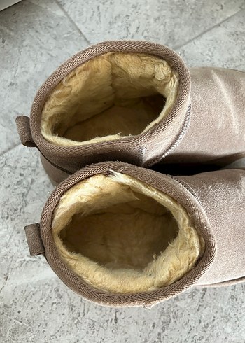 Ugg Peluş bot
