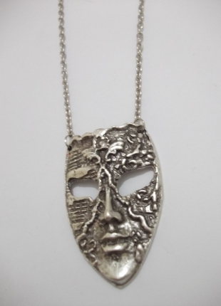 Metal Mask Kolye