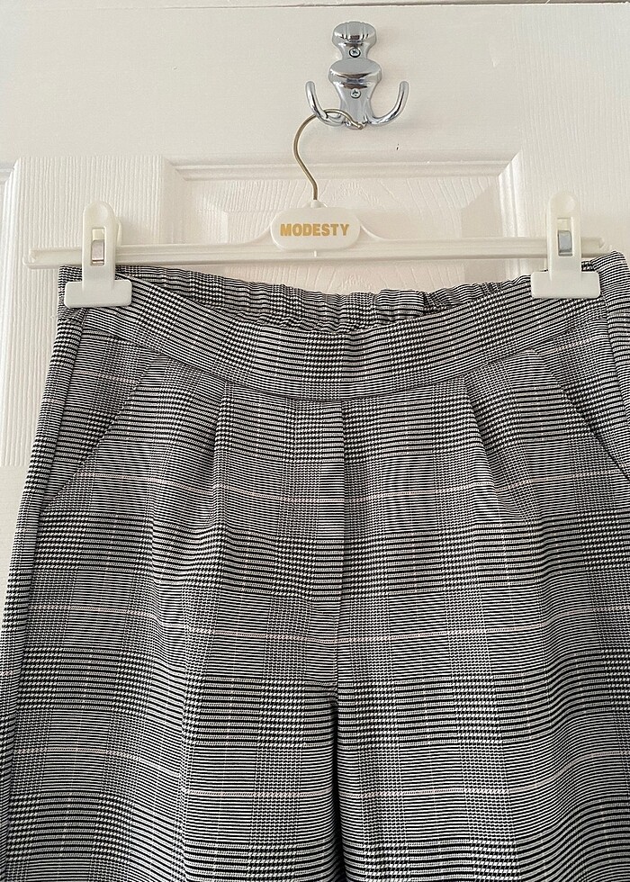 Karali pantolon - Görsel 2