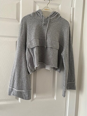 Diğer GRİ KAPÜŞONLU SWEAT