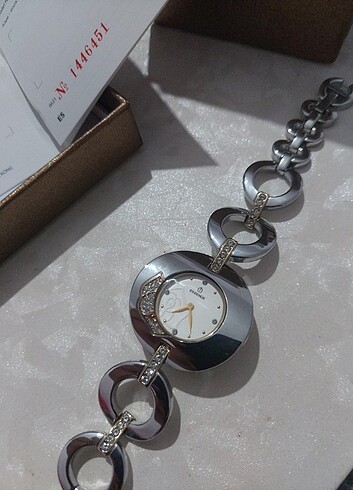 Beden Swarovski Essence Bayan Kol Saati