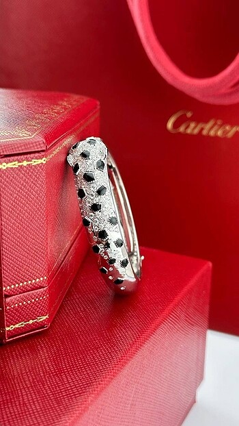  Beden beyaz Renk Cartier Bileklik