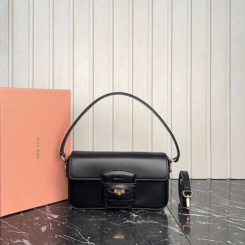  Beden Miu Miu Penny Bag