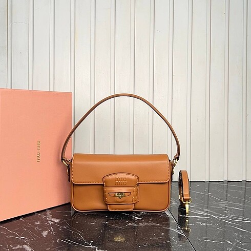  Beden kahverengi Renk Miu Miu Penny Bag