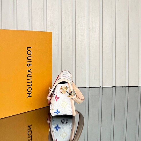  Beden beyaz Renk Louis Vuitton LV x TM Nano Diane Bag