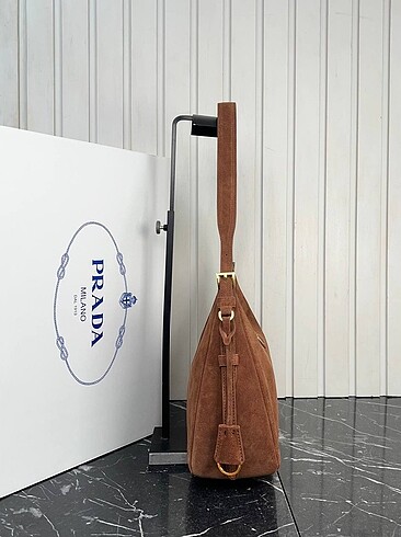 Beden Prada Aimee Large Suede Bag