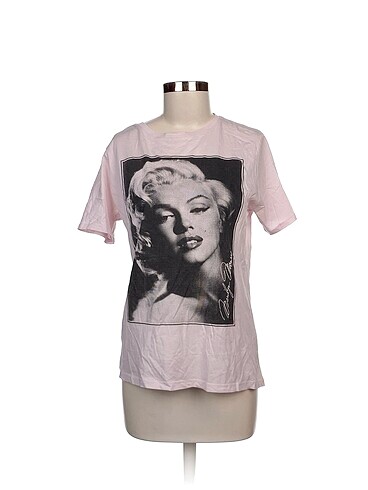 H&M T-shirt %70 İndirimli.