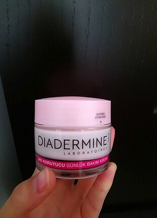 Diadermine krem