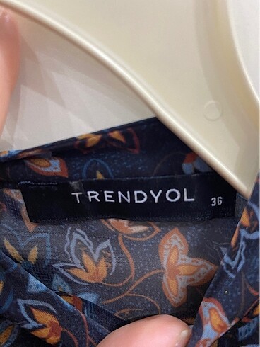 Trendyol & Milla Milla Çiçekli bluz