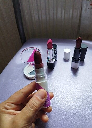 Avon Mat rujlar ve göz fari