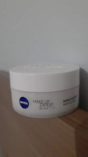 Nivea Nivea Make Up Expert Nemlendirici Makyaj Bazı