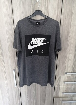 Nike GriTişört 