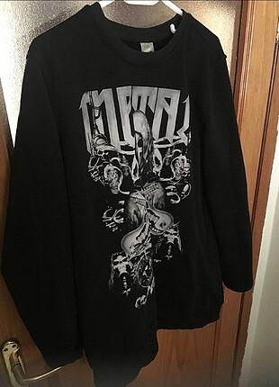 Bershka Gotik Sweatshirt 