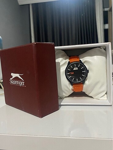 Slazenger saat